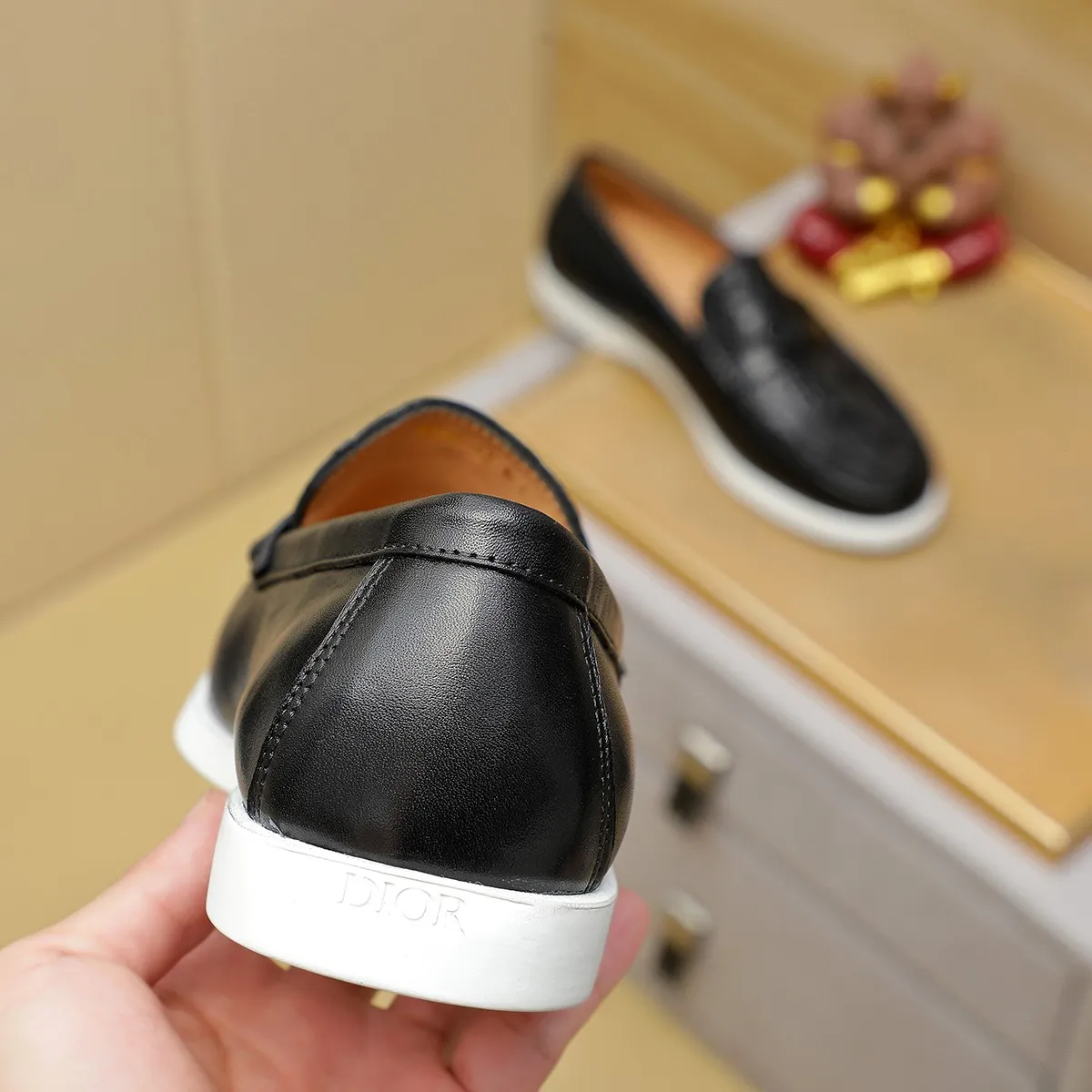 Men's clothing and shoes 💰460 💰🔥[Dior] High-end top-notch 🔝 purchasing agent 🔍🔍The latest 🇺🇸 counters are on sale simultaneously, original Italian brand · brand totem cloth sewn with brand cloth label · paired with calfskin · (high-end, nobility and class) exquisite workmanship (cow Leather lining) Sole: Original two-color sole ⚠️outsole specially provided by the original factory. Comfortable, wear-resistant, non-slip, real-life photoshoot🎬The real thing is more beautiful🔍Color: Color optional💕💕Number of yards: 39-44 (customized at 38.45.46)...